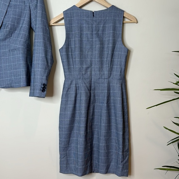 Banana Republic || Sheath Dress and Blazer; *Dress Size OOP; *Blazer Size OP - Picture 8 of 17